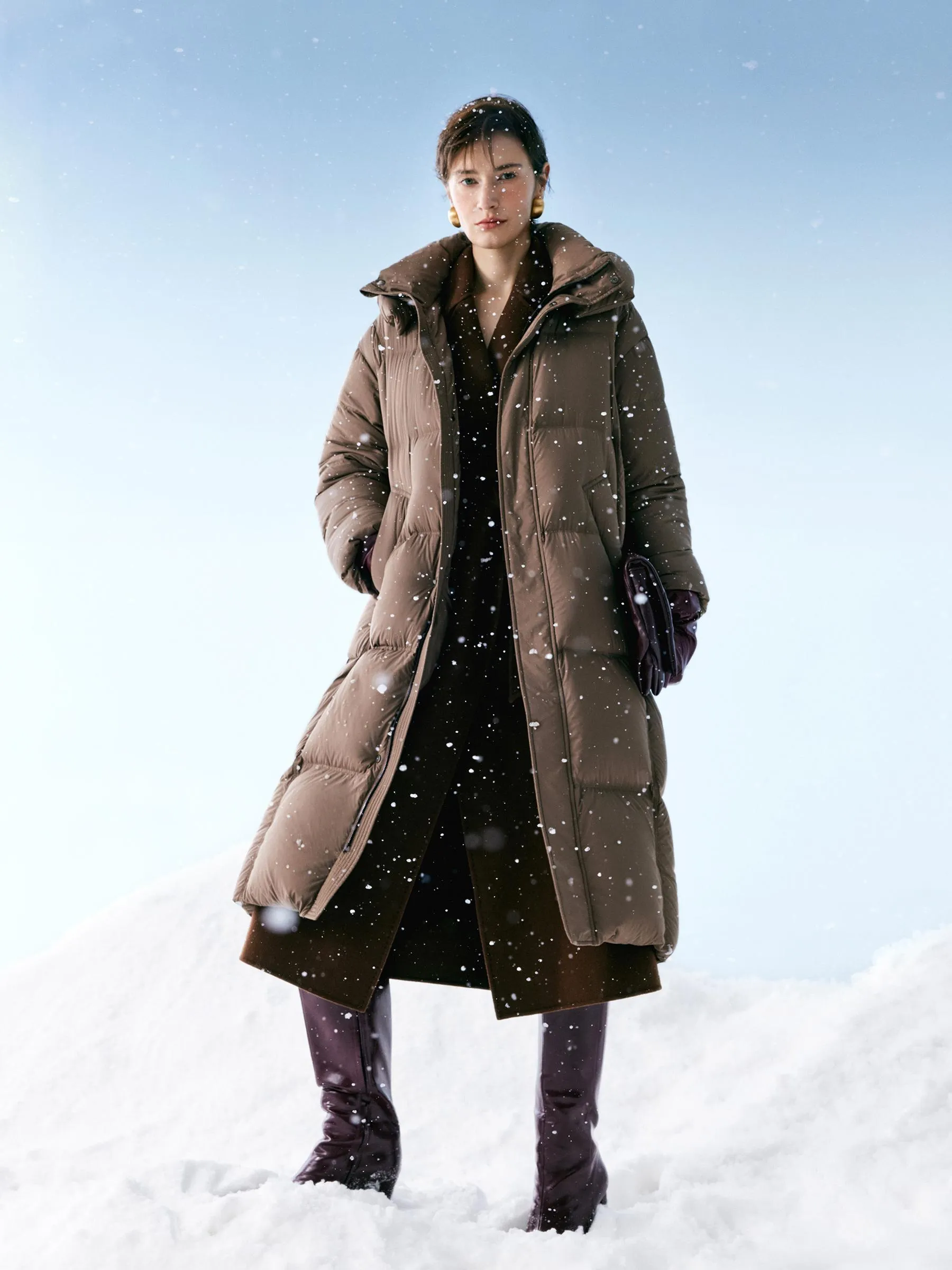 Lightweight Hooded Unisex Long Goose Down Coat - Goelia